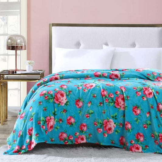 Betsey Johnson | Fleece Collection | Blanket - Ultra Soft & Cozy Plush Fleece
